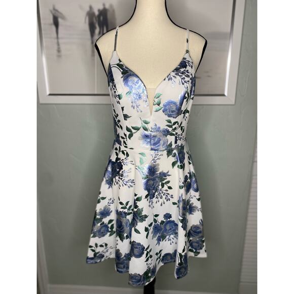 City Studio Floral-Metallic Print Mesh-Insert Skater Dress - Picture 3 of 11